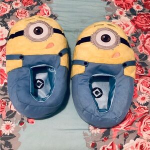 Universal Minions Slippers - Yellow and Blue